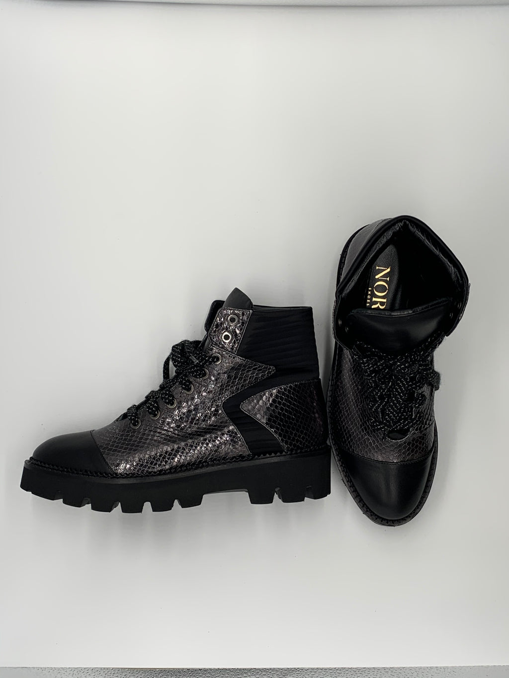 NEEDLE COMBAT BOOT
